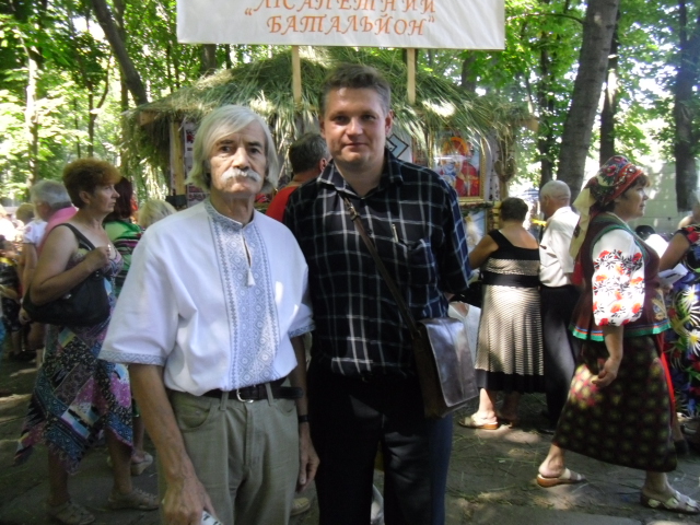 М.Ткач з журналістом Ю.Дорошенком